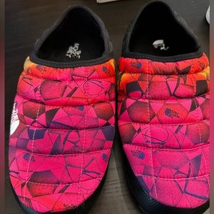 North face slippers